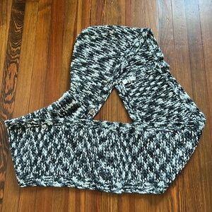 Lululemon hoodie scarf.